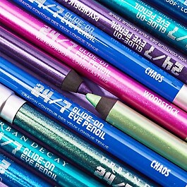 24/7 Glide-On Eye Pencil Waterproof - Creion contur cu aspect pudrat
